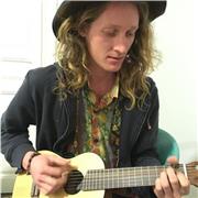 Insegnante di strumenti a corde (Chitarra acustica, elettrica, basso, benjo, ukulele,)